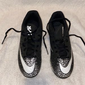 EUC nike fastflex boys cleats